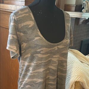 Three Bird Nest Gray Camouflage Short Sleeve Bralette Tee